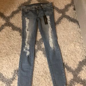 NWT Bebe jeans size 28